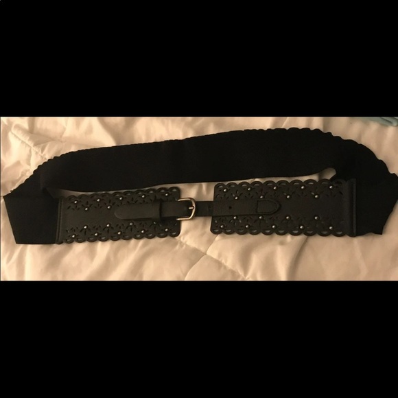 Black Women’s Belt - Picture 1 of 6